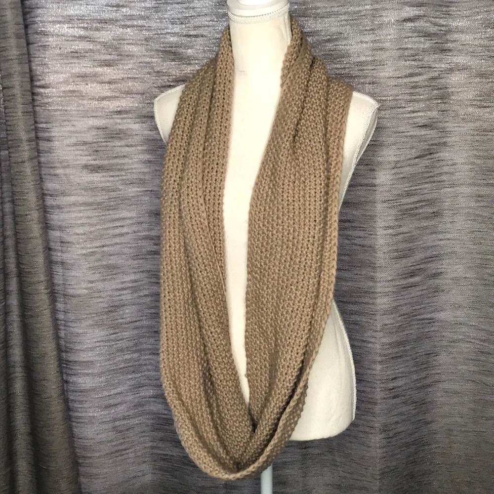 LIGHT BROWN KNIT WOVEN INFINITY SCARF